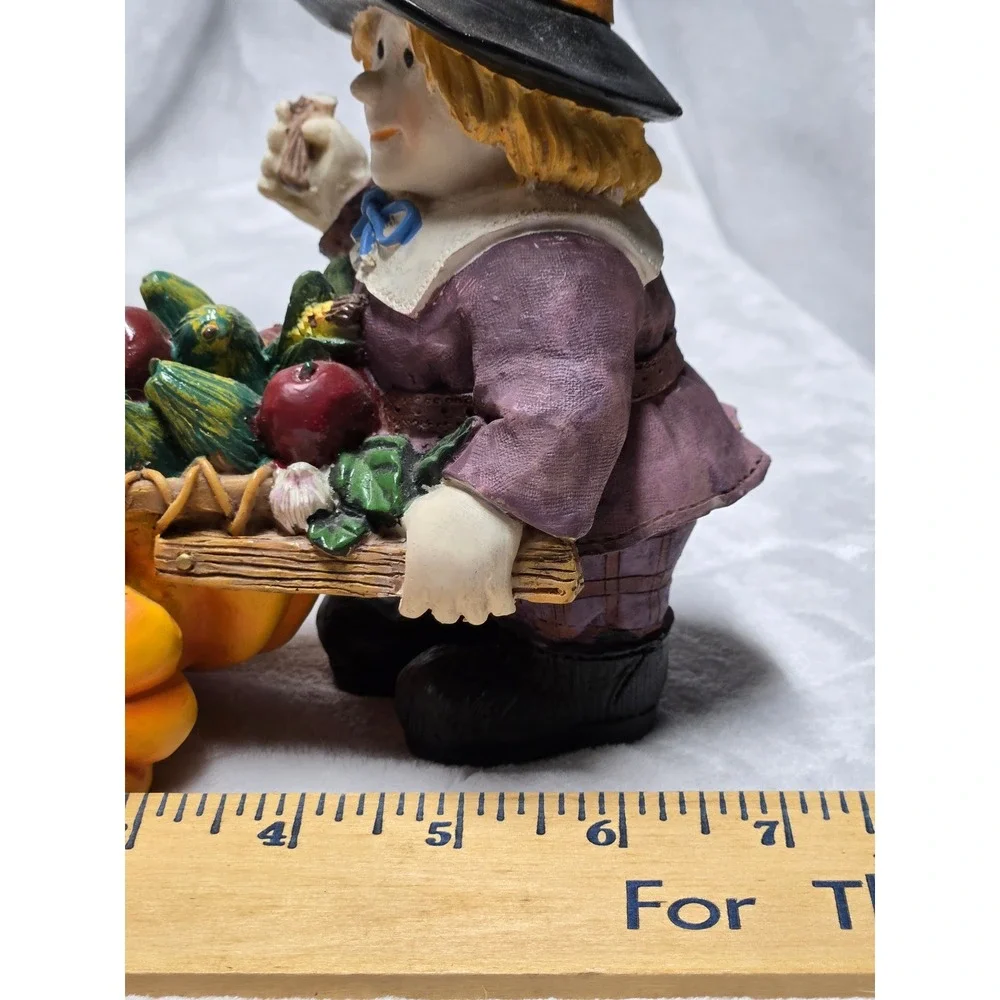N/A charming pilgrim